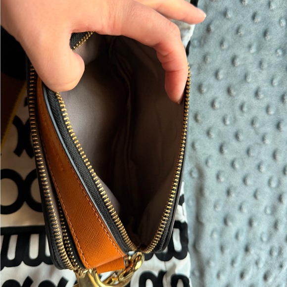 Marc Jacobs Black and Gold Crossbody Bag with Patterned Strap - Picture 3 of 5